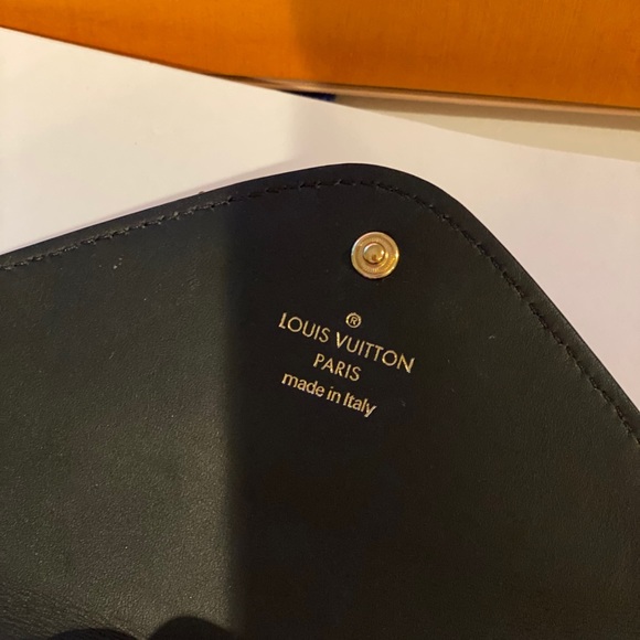 Louis Vuitton Clutch/Wallet - Picture 3 of 8